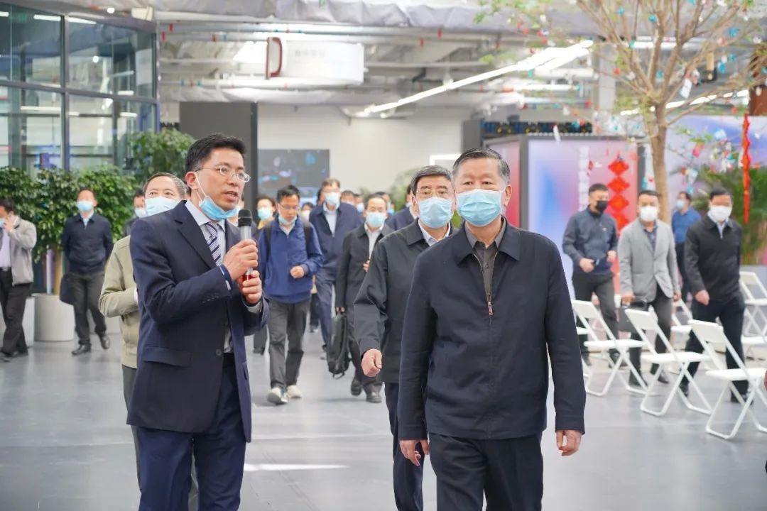 全国政协经济委员会专题调研组莅临首都创新设计研究院调研